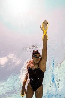 FINIS JNR Forearm Fulcrum -Aqua Shop 1.05.028 image usage senior 3