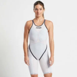 FINIS HydroX White Open Back -Aqua Shop 1.10.034 White Studio.Main 01