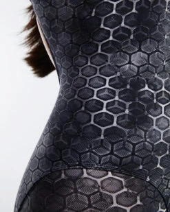 TYR Thresher™ Open Back Swimsuit - Black Akurra - TYR 16 TYR Thresher™ Open Back Swimsuit - Black Akurra - TYR -Aqua Shop TPAFON6A 001 alt09 1